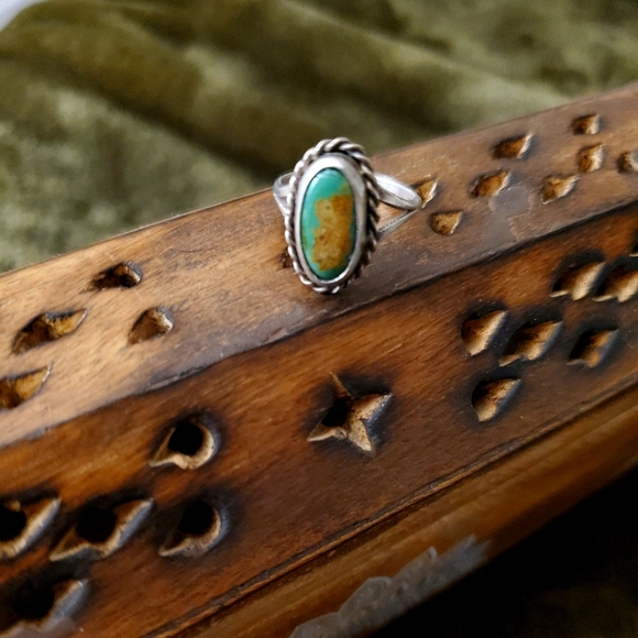 Jewelry - Vintage Sterling Turquoise ring